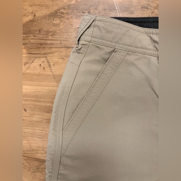 North Face hiking pants. Near-new condition! - Picture 6 of 16